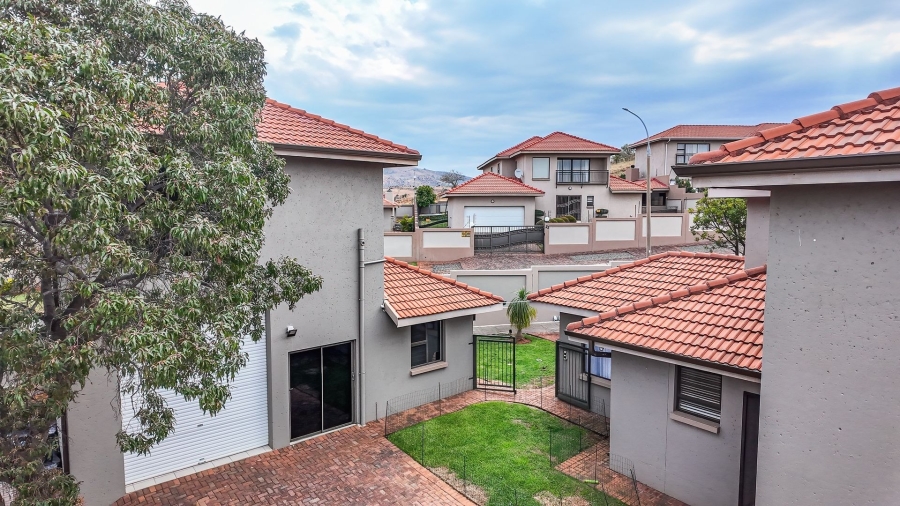 4 Bedroom Property for Sale in Boschdal North West